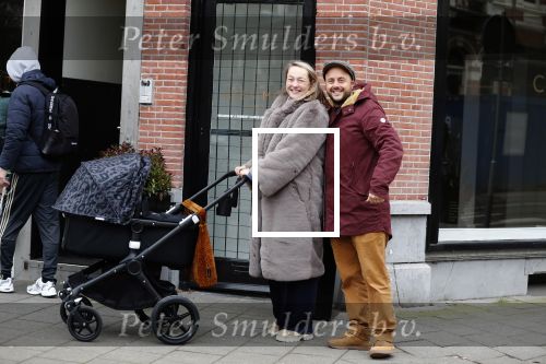 Amsterdam 30 januari 2020
Carolien Spoor en haar man John Karthaus achter de kinderwagen.