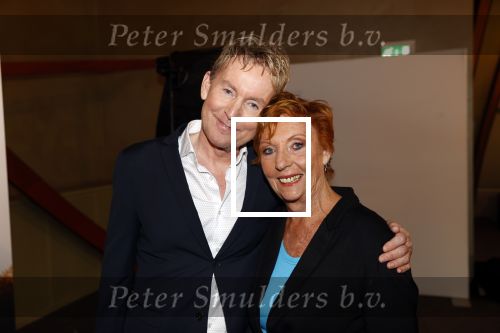 Amsterdam 2 maart 2020
Presentatie de Jantjes met oa Carry Tefsen, Karin Bloemen, Paul Groot, Mariska van Kolck, Esmee Dekker,  Samir Hassan, Mickey Vermeer en Jordy van Loon.
Presentatie vind t plaats in Carre. Carry en Hans Cornelisse