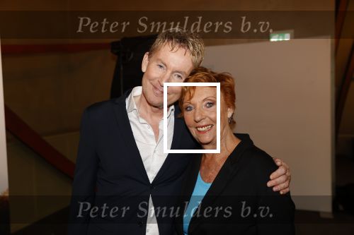 Amsterdam 2 maart 2020
Presentatie de Jantjes met oa Carry Tefsen, Karin Bloemen, Paul Groot, Mariska van Kolck, Esmee Dekker,  Samir Hassan, Mickey Vermeer en Jordy van Loon.
Presentatie vind t plaats in Carre. Carry en Hans Cornelisse