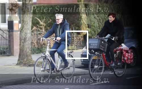 Amsterdam 1 februari 2020
Chazia Mourali met haar man op de fiets in Amsterdam zuid