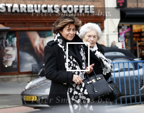 Amsterdam 11 januari 2020
Christine Kroonenberg met haar moeder op de beethovenstraat.