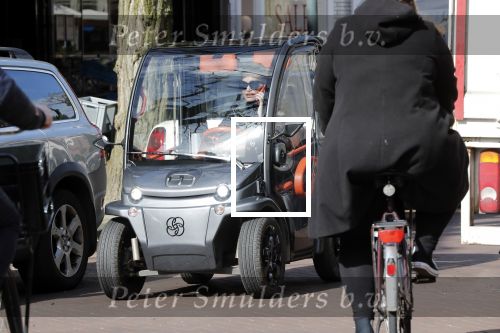 Amsterdam 12 maart 2020
Connie Witteman doet boodschappen met haar Biro . Daarna gaat ze naar de bank