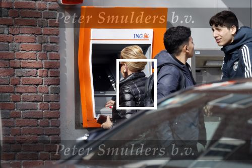 Amsterdam 12 maart 2020
Connie Witteman doet boodschappen met haar Biro . Daarna gaat ze naar de bank