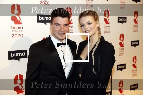 Hilversum 9 maart 2020
Uitreiking Buma awards in studio 21 op het mediapark. Davina Michelle en haar vriend Sebastiaan