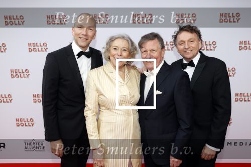 Rotterdam 8 maart 2020
Premiere Hello Dolly in het nieuwe Luxor. Dick Cohen met partner en ouders