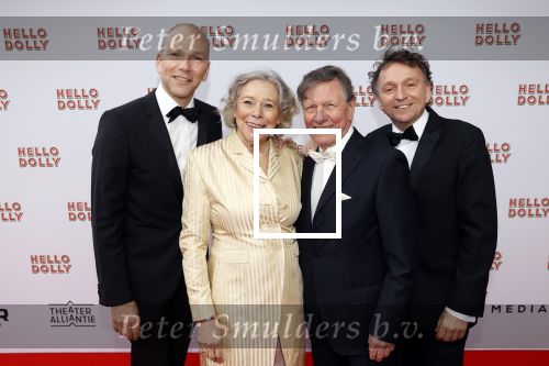 Rotterdam 8 maart 2020
Premiere Hello Dolly in het nieuwe Luxor. Dick Cohen met partner en ouders