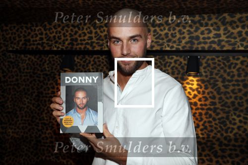 Amsterdam 10 februari 2020
Boek presentatie Donny Roelvink bij Mama Kelly.
Zijn ouders Dries Lucienne Kenter en broer Dave waren natuurlijk aanwezig.