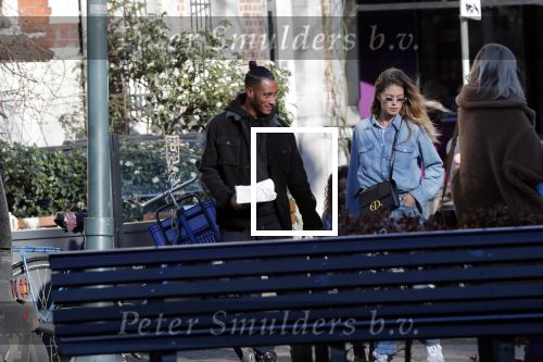 Amsterdam 7 februari 2020
Doutzen Kroes en haar man Sunnery James doen boodschappen met hun dochtertje op de cornelis schuytstraat