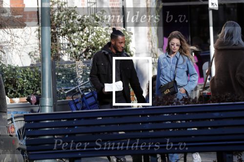 Amsterdam 7 februari 2020
Doutzen Kroes en haar man Sunnery James doen boodschappen met hun dochtertje op de cornelis schuytstraat