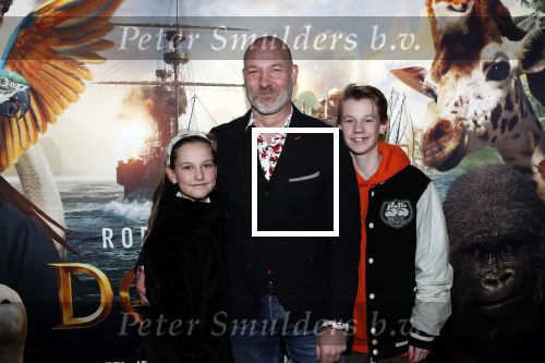 Amsterdam 12 januari 2020
Premiere Dolittle in pathe Arena. Eddy Zoey kwam met zijn kinderen