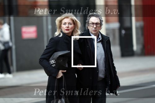 Amsterdam 19 januari 2020
Herdenkingsdienst Martin Elfrink de partner van Andre v Duin die afgelopen maandag overleden is . De Dienst was in het deLamar theater. Ferry de Groot met vrouw