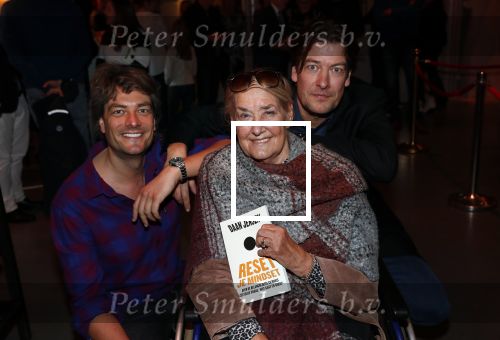 Amsterdam 16 januari 2020
Boekpresentatie Daan Jensen . Frank Dane met zijn broer Daan en zijn moeder