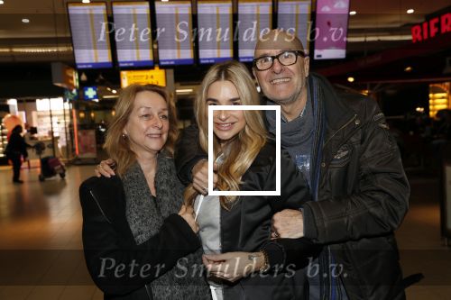 Schiphol 6 februari 2020
Gaby Blaaser vertrekt met Rick Brandsteder naar zuid Afrika voor het programma the Bachelorette. Gaby met haar ouders