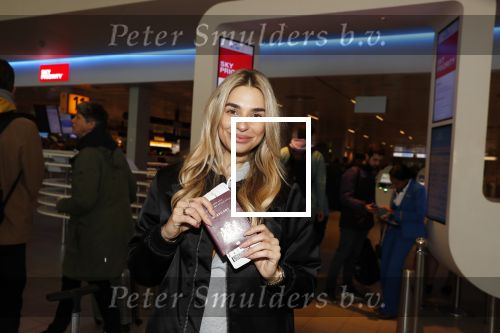 Schiphol 6 februari 2020
Gaby Blaaser vertrekt met Rick Brandsteder naar zuid Afrika voor het programma the Bachelorette