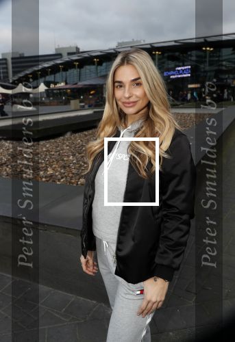 Schiphol 6 februari 2020
Gaby Blaaser vertrekt met Rick Brandsteder naar zuid Afrika voor het programma the Bachelorette