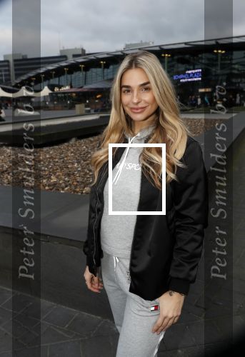 Schiphol 6 februari 2020
Gaby Blaaser vertrekt met Rick Brandsteder naar zuid Afrika voor het programma the Bachelorette
