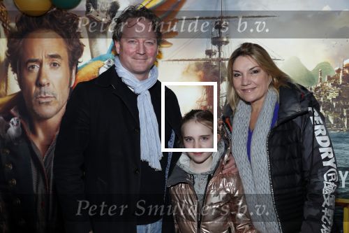 Amsterdam 12 januari 2020
Premiere Dolittle in pathe Arena. Gallyon v Vessem kwam met haar man en dochter