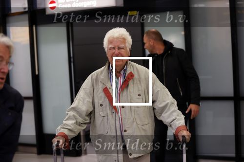 Schiphol 28 februari 2020
Aankomst Willibrord Frequin Barry Stevens Gerard Cox en Peter Faber op schiphol na de opnames van hun programma beter laat dan nooit.