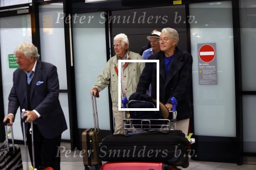 Schiphol 28 februari 2020
Aankomst Willibrord Frequin Barry Stevens Gerard Cox en Peter Faber op schiphol na de opnames van hun programma beter laat dan nooit.