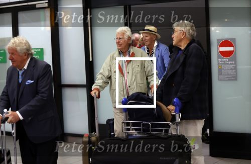 Schiphol 28 februari 2020
Aankomst Willibrord Frequin Barry Stevens Gerard Cox en Peter Faber op schiphol na de opnames van hun programma beter laat dan nooit.