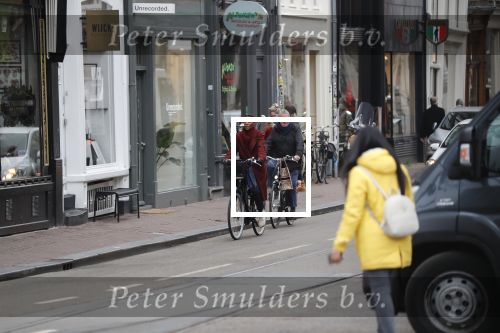 Amsterdam 25 januari 2020
Guus Hiddink met zijn vriendin op de fiets in Amsterdam.