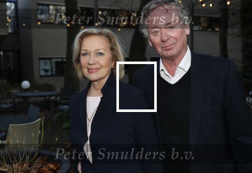 Hilversum 5 januari 2020
Peter Koelewijn krijgt een lintje van Burgemeester Pieter Broertjes.
Event vond plaats in de wisseloord studios. harry en Els v Hooff