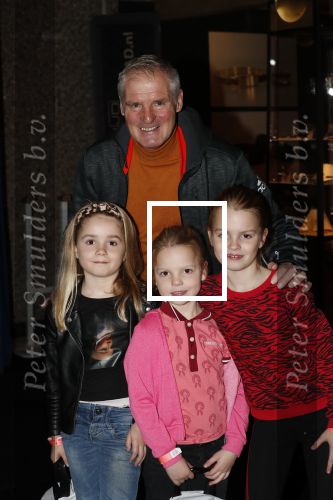 Amsterdam26 januari 2020
Prinses Margarita met haar man Tjalling ten Cate en hun dochters Julia en Paola bij Jumping Amsterdam in de RAI. Heini Otto met kleinkinderen