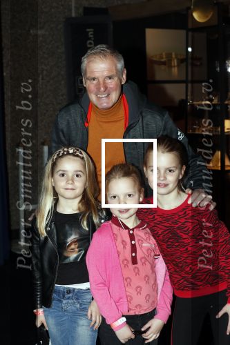 Amsterdam26 januari 2020
Prinses Margarita met haar man Tjalling ten Cate en hun dochters Julia en Paola bij Jumping Amsterdam in de RAI. Heini Otto met kleinkinderen