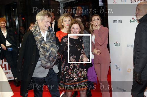 Amsterdam 10 februari 2020
Premiere van de beentjes van Sint Hildegard in Tuschinski met in de hoofdrollen Herman Finkers Johanna ter Steege Leonie ter Braak Ferdi Stofmeel en Daphne Bunskoek .