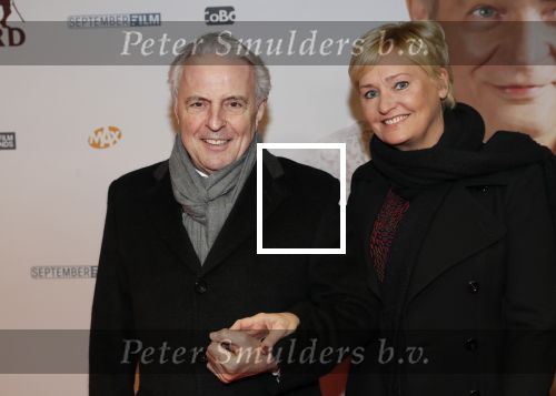 Amsterdam 10 februari 2020
Premiere van de beentjes van Sint Hildegard in Tuschinski met in de hoofdrollen Herman Finkers Johanna ter Steege Leonie ter Braak Ferdi Stofmeel en Daphne Bunskoek .Huub Stapel met zijn vriendin Annemiek  de Vroeg