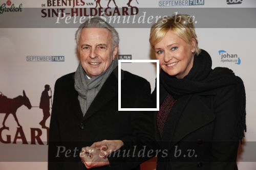 Amsterdam 10 februari 2020
Premiere van de beentjes van Sint Hildegard in Tuschinski met in de hoofdrollen Herman Finkers Johanna ter Steege Leonie ter Braak Ferdi Stofmeel en Daphne Bunskoek .Huub Stapel met zijn vriendin Annemiek  de Vroeg