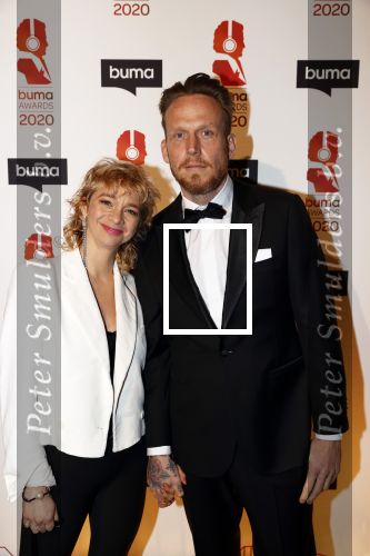 Hilversum 9 maart 2020
Uitreiking Buma awards in studio 21 op het mediapark. Jacqueline Govaert en haar man Ivo Maissan