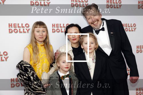 Rotterdam 8 maart 2020
Premiere Hello Dolly in het nieuwe Luxor. Jan Rot met zijn vrouw en kinderen