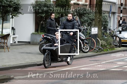 Amsterdam 29 januari 2020
Johnny Heitinga met dochter Jezebel in bakfiets