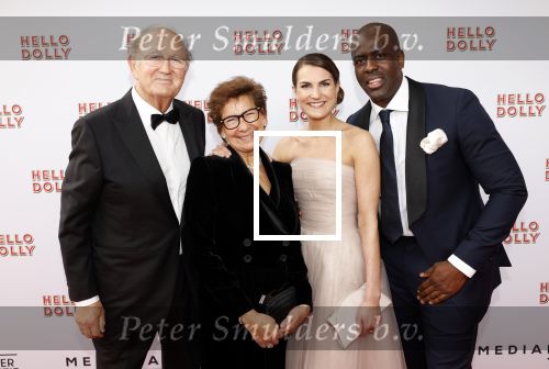 Rotterdam 8 maart 2020
Premiere Hello Dolly in het nieuwe Luxor. Joop en Janine v d Ende en Iris v d Ende met haar man Vincent