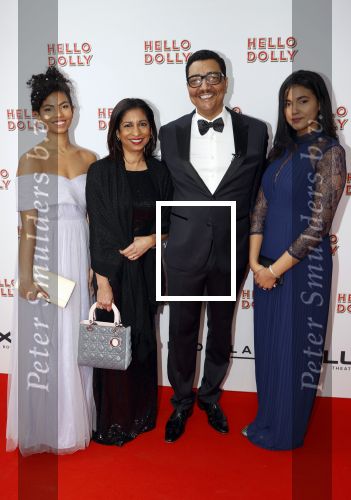 Rotterdam 8 maart 2020
Premiere Hello Dolly in het nieuwe Luxor. Jurgen Raymann met vrouw en dochters