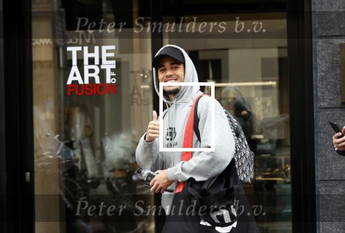 Amsterdam 3 maart 2020
Justin Kluivert met een neef en een vriend op de pc hooftstraat.