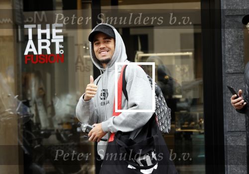 Amsterdam 3 maart 2020
Justin Kluivert met een neef en een vriend op de pc hooftstraat.
