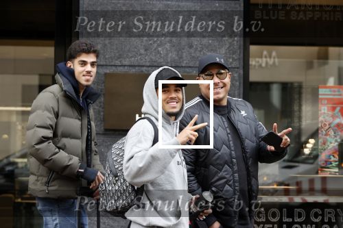 Amsterdam 3 maart 2020
Justin Kluivert met een neef en een vriend op de pc hooftstraat.