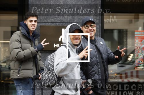 Amsterdam 3 maart 2020
Justin Kluivert met een neef en een vriend op de pc hooftstraat.