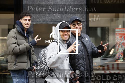 Amsterdam 3 maart 2020
Justin Kluivert met een neef en een vriend op de pc hooftstraat.