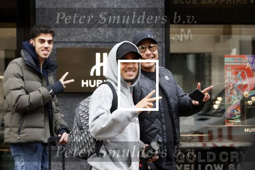 Amsterdam 3 maart 2020
Justin Kluivert met een neef en een vriend op de pc hooftstraat.