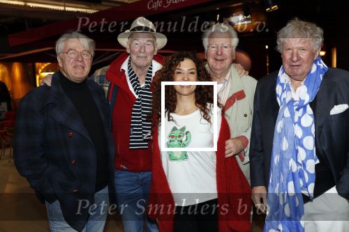 Schiphol 4 februari 2020
Katja Schuurman Peter Faber Willibrord Frequin Gerard Cox en Barrie Stevens vertrekkenb vanaf schiphol naar Suriname voor de opnames van het RTL4 programma Beter laat dan ooit.
