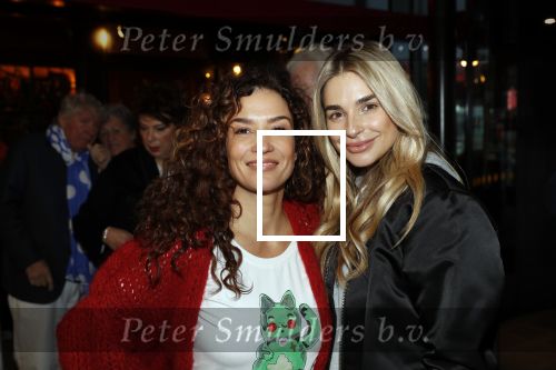 Schiphol 4 februari 2020
Katja Schuurman Peter Faber Willibrord Frequin Gerard Cox en Barrie Stevens vertrekkenb vanaf schiphol naar Suriname voor de opnames van het RTL4 programma Beter laat dan ooit. Katja en Gaby Blaaser