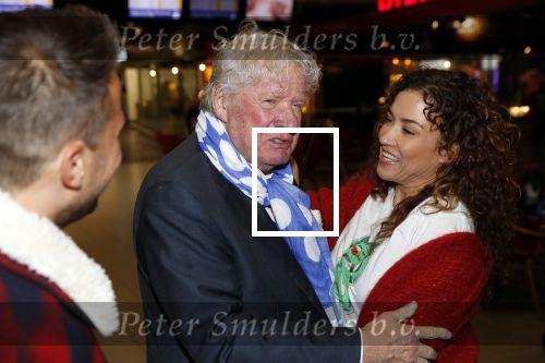 Schiphol 4 februari 2020
Katja Schuurman Peter Faber Willibrord Frequin Gerard Cox en Barrie Stevens vertrekkenb vanaf schiphol naar Suriname voor de opnames van het RTL4 programma Beter laat dan ooit.