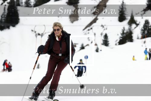 Lech 25 februari 2020
Fotouurtje Koninklijke familie. Aanwezig Koning Willem Alexander Koningin Maxima Prinses Amalia Alexia Ariane Prinses Beatrix Prins Constantijn Prinses laurentien Gravin Eloise Graaf Claus Casimir en Gravin Leonore .