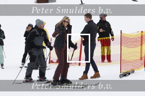 Lech 25 februari 2020
Fotouurtje Koninklijke familie. Aanwezig Koning Willem Alexander Koningin Maxima Prinses Amalia Alexia Ariane Prinses Beatrix Prins Constantijn Prinses laurentien Gravin Eloise Graaf Claus Casimir en Gravin Leonore .