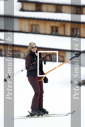 Lech 25 februari 2020
Fotouurtje Koninklijke familie. Aanwezig Koning Willem Alexander Koningin Maxima Prinses Amalia Alexia Ariane Prinses Beatrix Prins Constantijn Prinses laurentien Gravin Eloise Graaf Claus Casimir en Gravin Leonore .