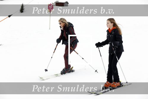 Lech 25 februari 2020
Fotouurtje Koninklijke familie. Aanwezig Koning Willem Alexander Koningin Maxima Prinses Amalia Alexia Ariane Prinses Beatrix Prins Constantijn Prinses laurentien Gravin Eloise Graaf Claus Casimir en Gravin Leonore .