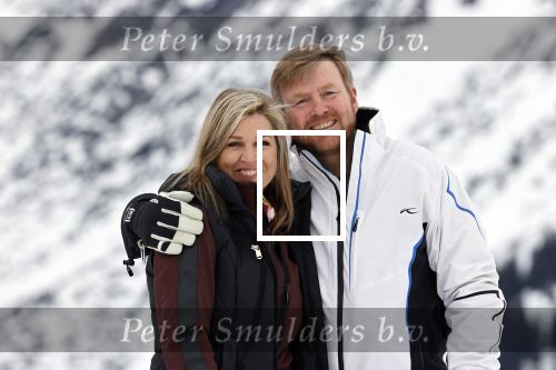Lech 25 februari 2020
Fotouurtje Koninklijke familie. Aanwezig Koning Willem Alexander Koningin Maxima Prinses Amalia Alexia Ariane Prinses Beatrix Prins Constantijn Prinses laurentien Gravin Eloise Graaf Claus Casimir en Gravin Leonore .